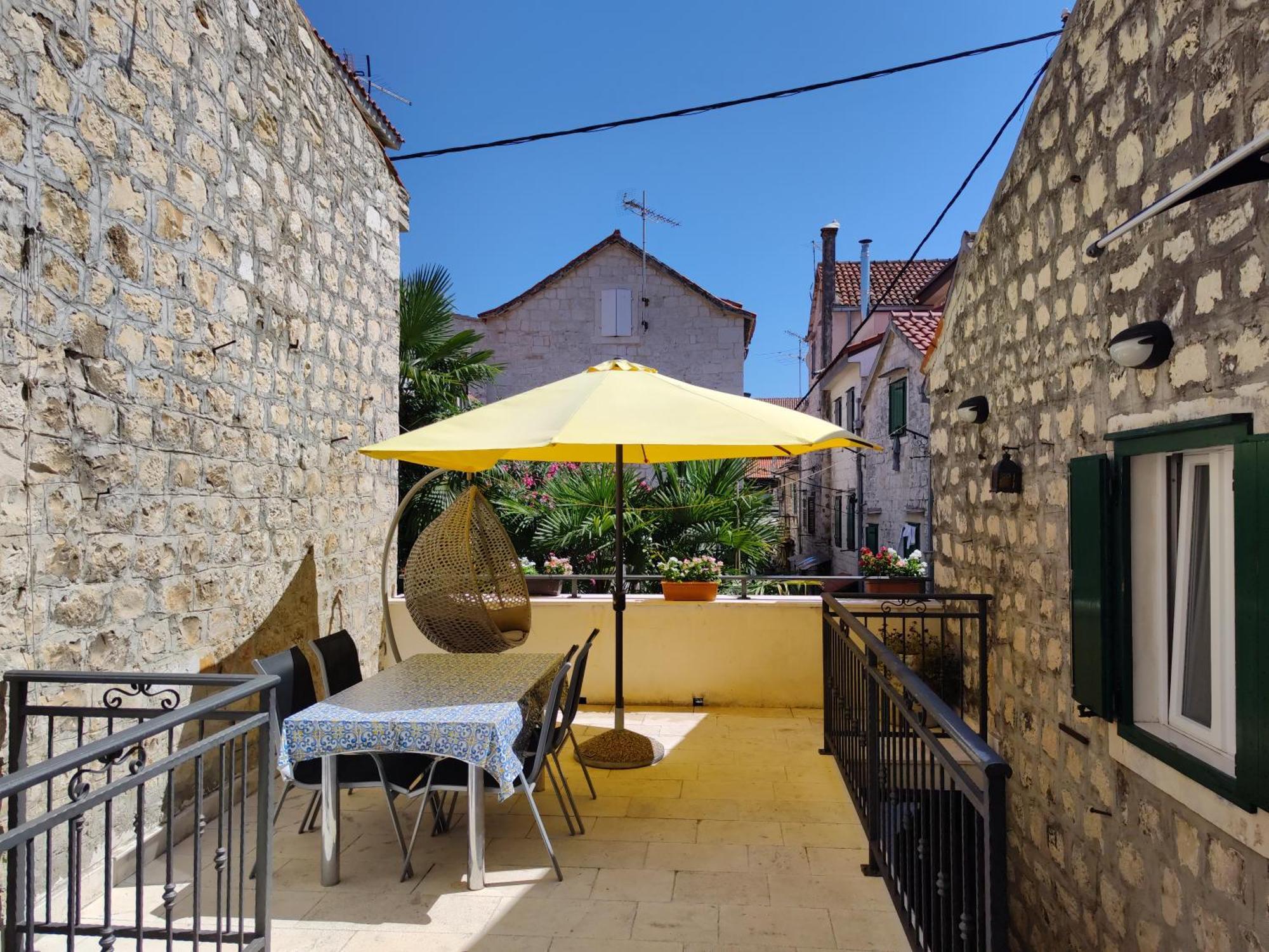 Apartments Marin Trogir Bagian luar foto
