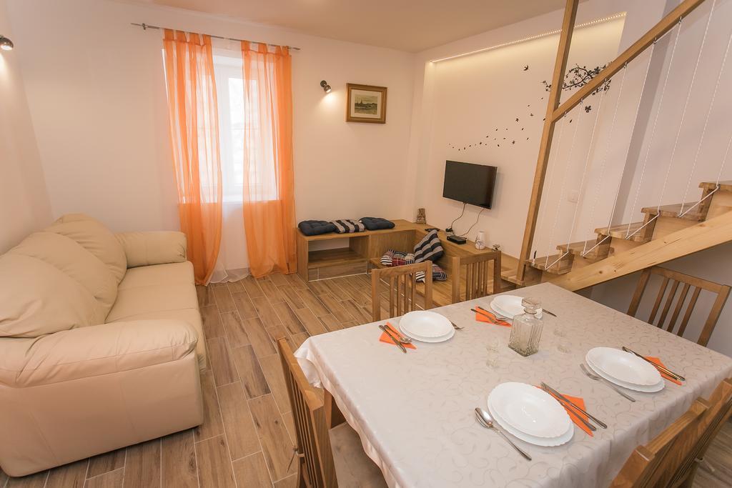 Apartments Marin Trogir Bagian luar foto